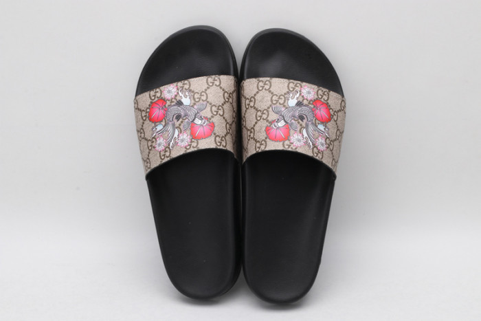 Gu66 SLIPPERS