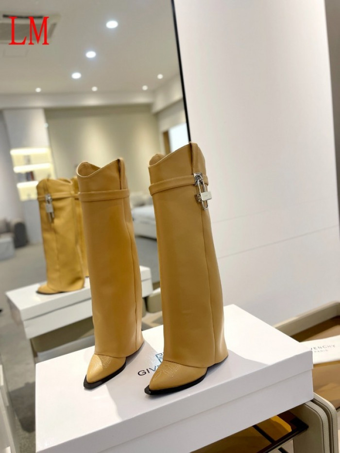 G1VENCHY BOOTS