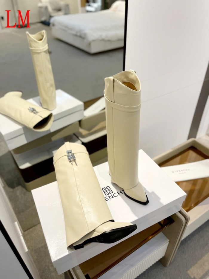 G1VENCHY BOOTS