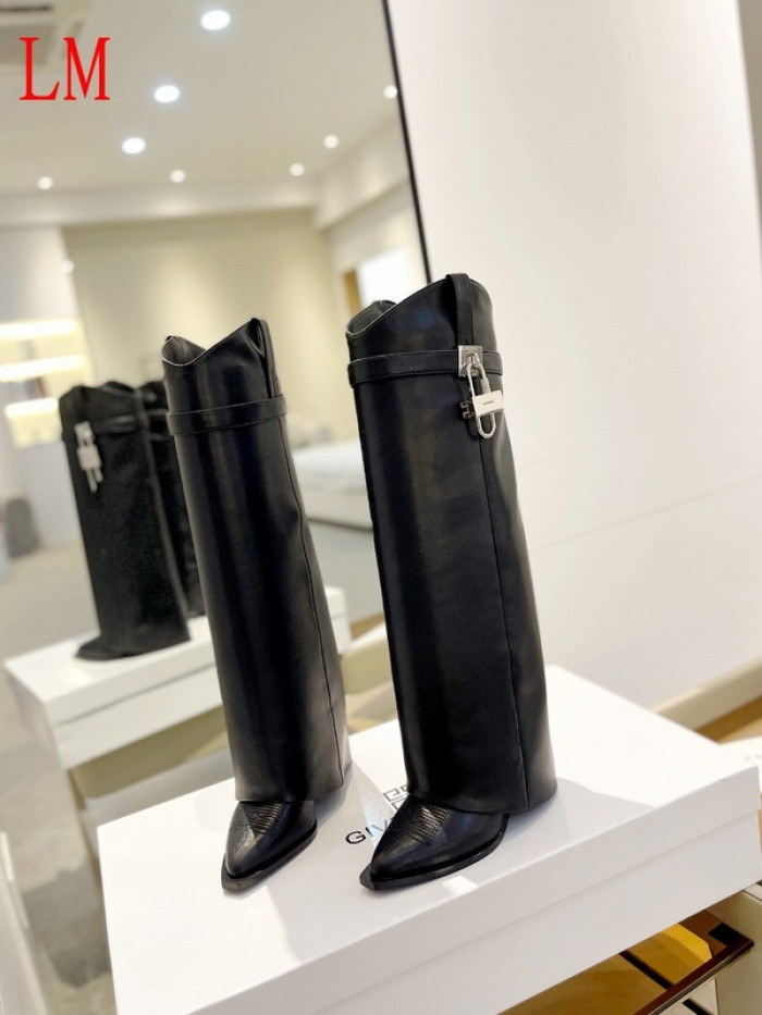 G1VENCHY BOOTS