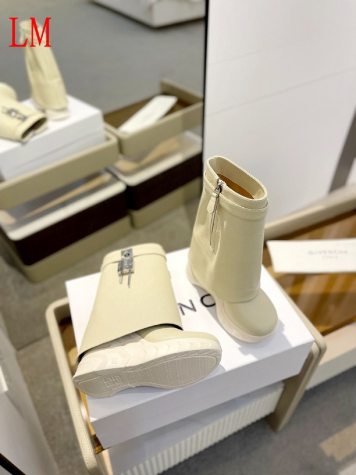 G1VENCHY BOOTS