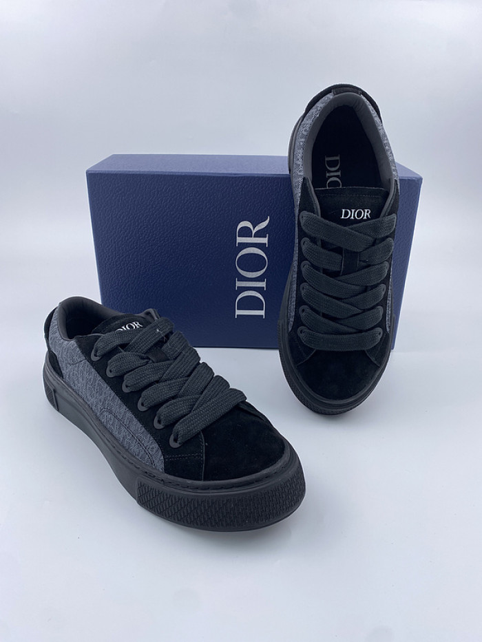 D10R B33 Sneaker