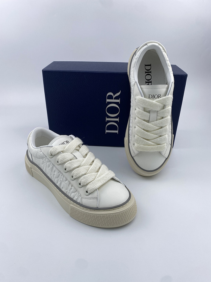 D10R B33 Sneaker
