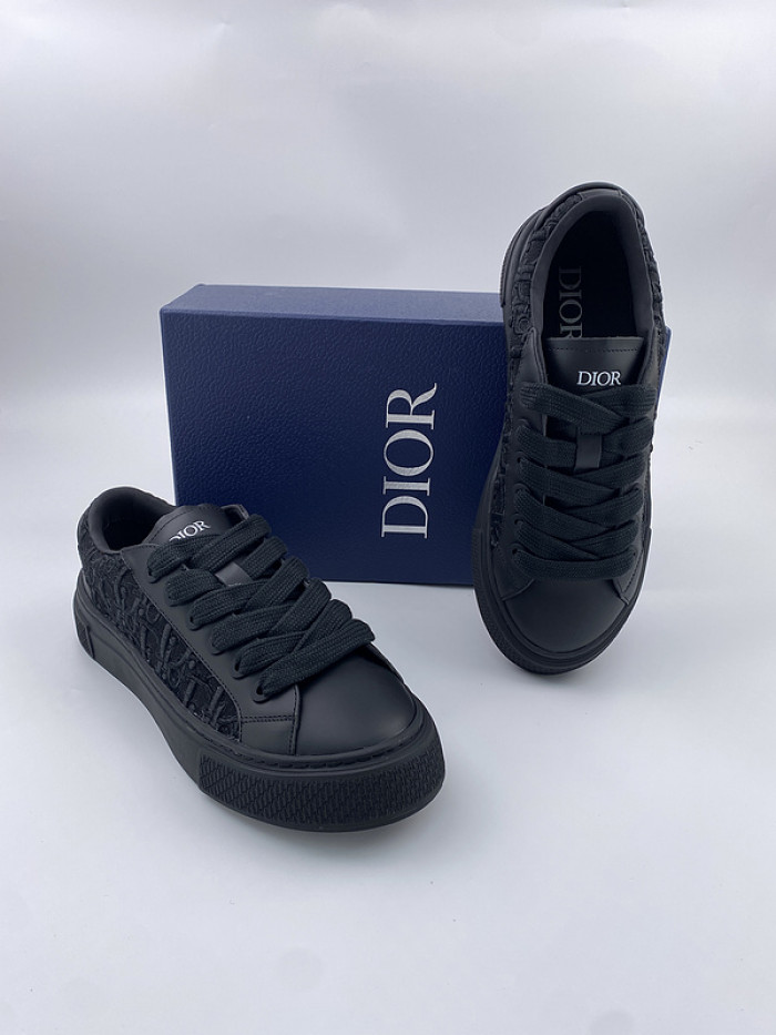 D10R B33 Sneaker