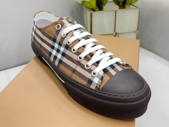 BUR SNEAKER