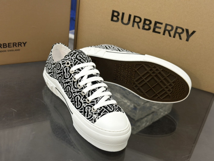 BUR SNEAKER