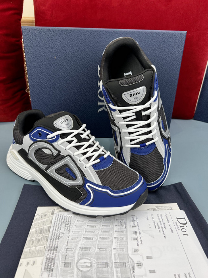 D10R B30 SNEAKER