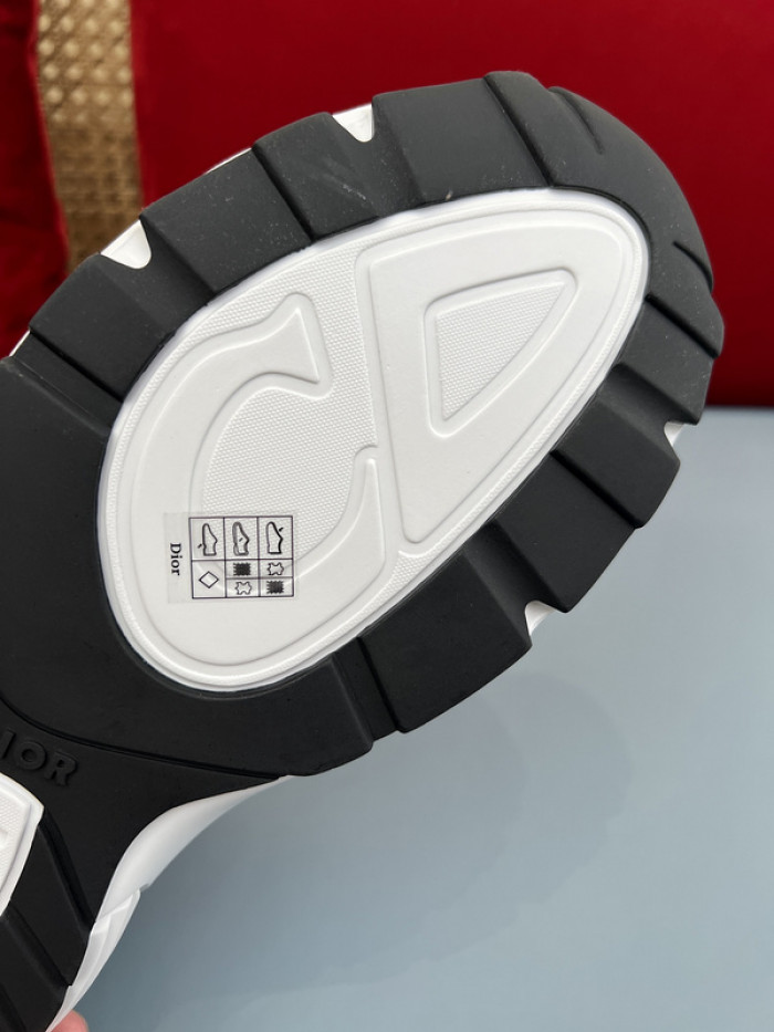 D10R B30 SNEAKER