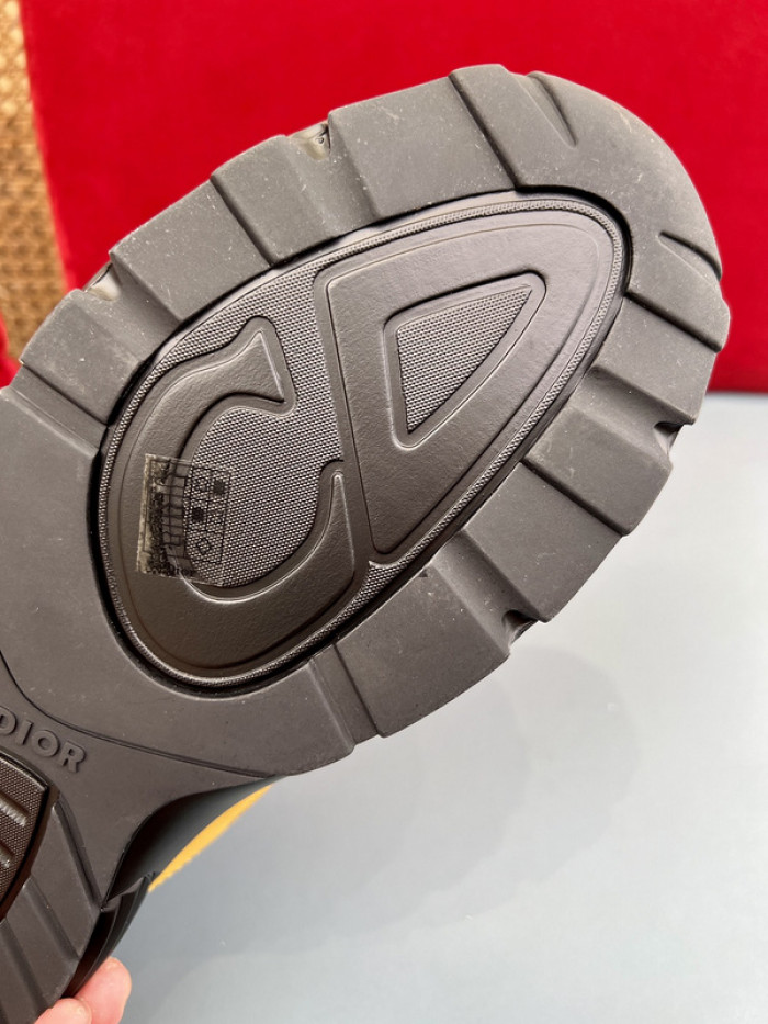 D10R B30 SNEAKER