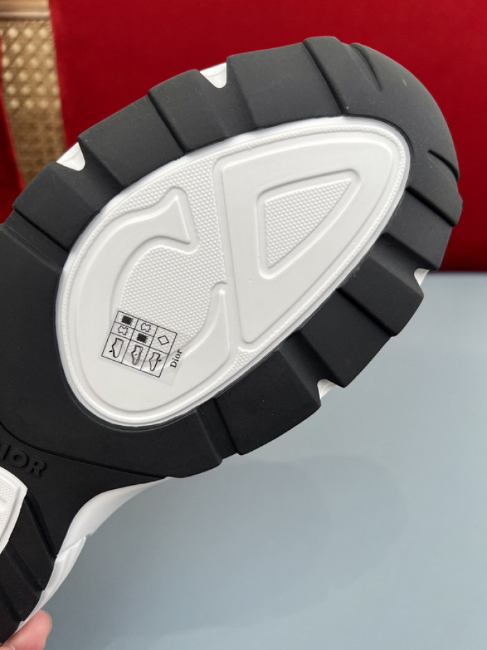 D10R B30 SNEAKER
