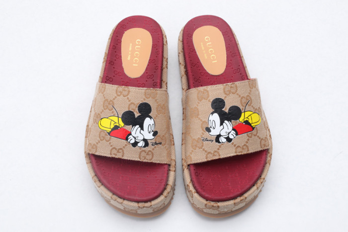 Gu66 SLIPPERS