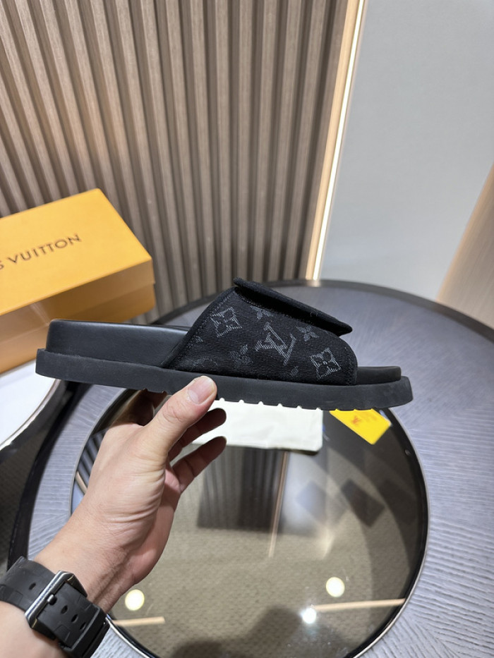 Lou1su1tt slides