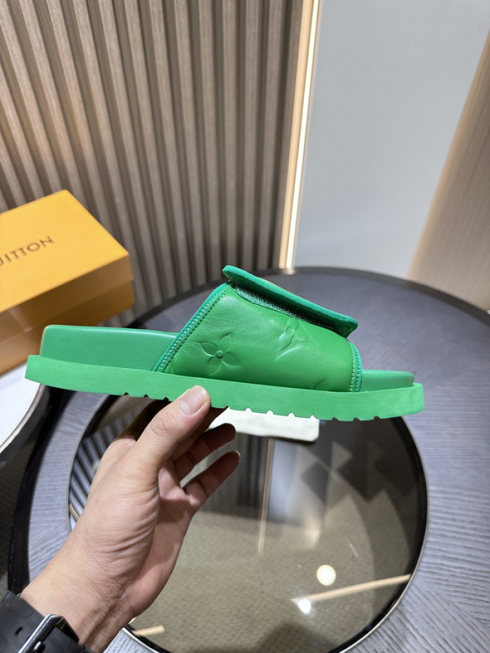 Lou1su1tt slides