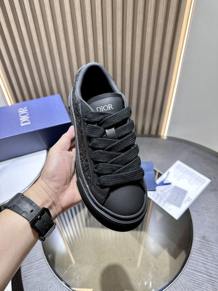 D10R B33 Sneaker