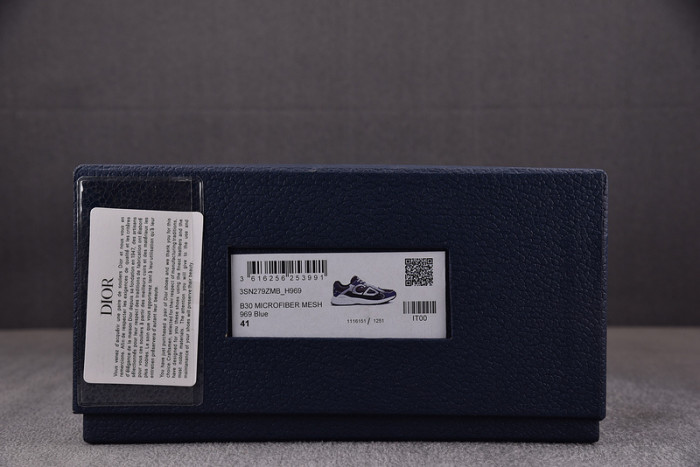 D10R B30 SNEAKER