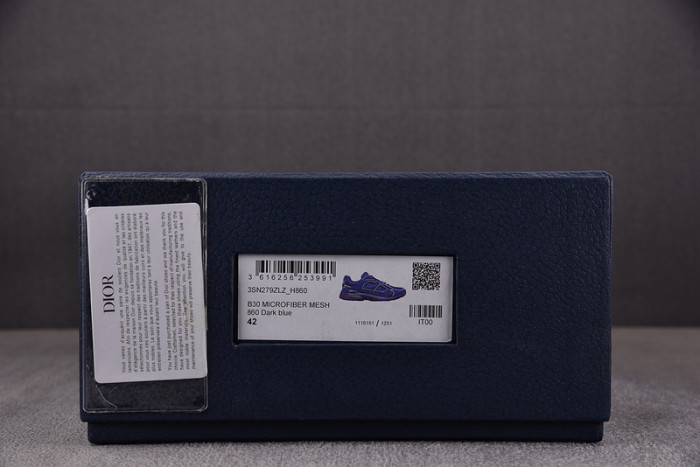 D10R B30 SNEAKER