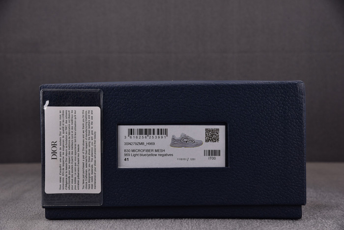 D10R B30 SNEAKER