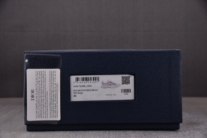 D10R B30 SNEAKER