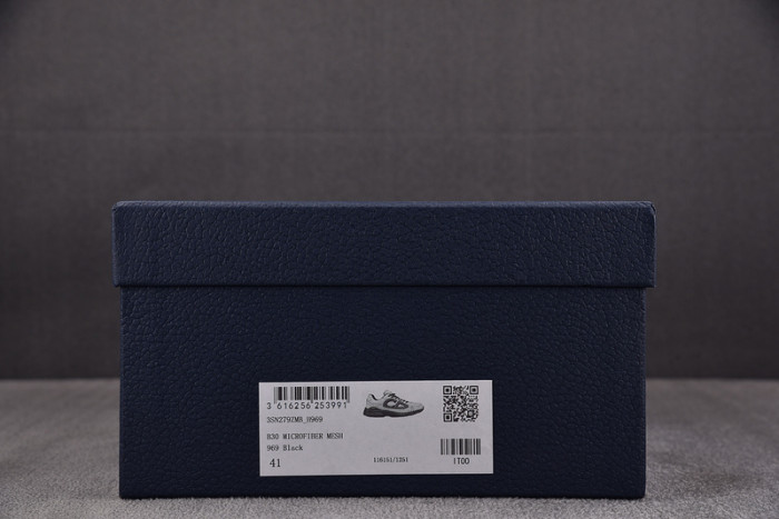 D10R B30 SNEAKER