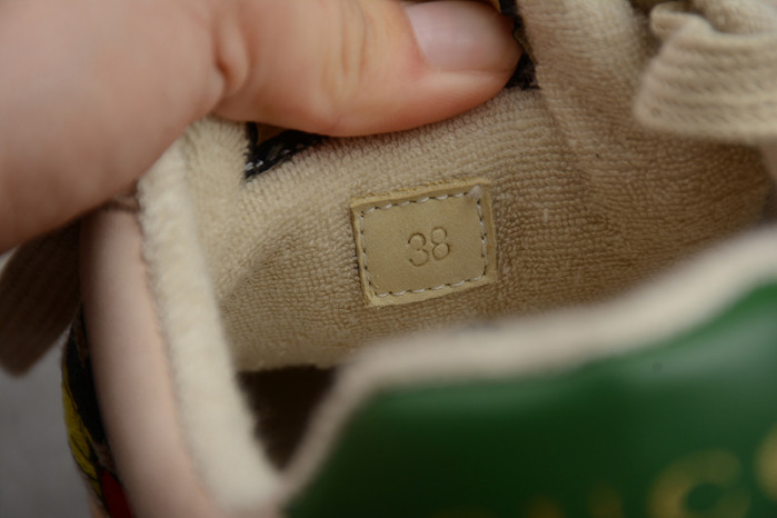 Gu66 ACE EMBROIDERED LOW-TOP SNEAKER