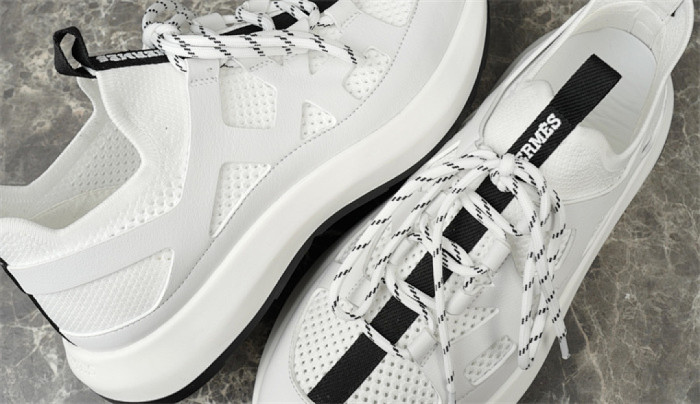 H**me5 Sneaker