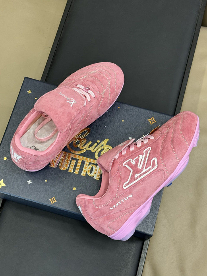 Lou1su1tt Footprint Soccer Pink