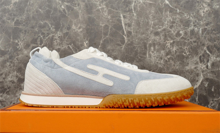 H**me5 Sneaker