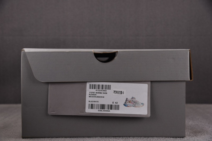 BLCG Runner Suede Sneaker 772767 W3RMU 9458