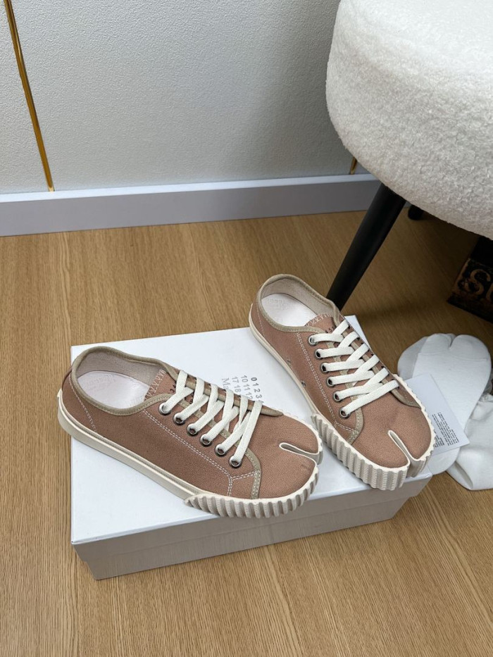 Ma1s0n Marg*e1a Tabi Low Top