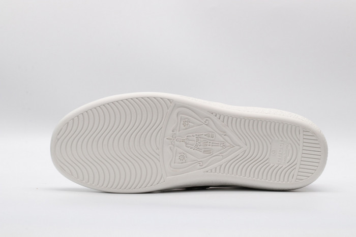 Gu66 Ace Embroidered Low-Top Sneaker white with bee
