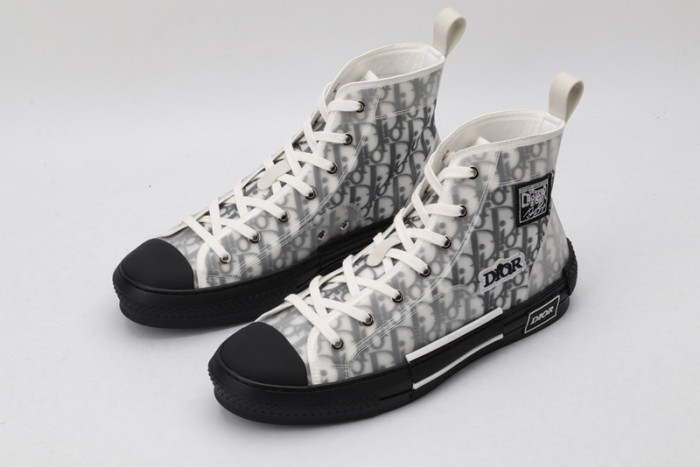 D10R B23 Oblique High Top Sneaker