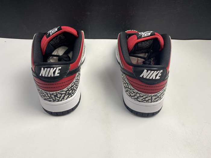 nike dunk sb low S*p*e red cement (2012) 313170-600