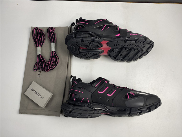 BLCG Track Trainer black and pink 542023 W2LA1 2046