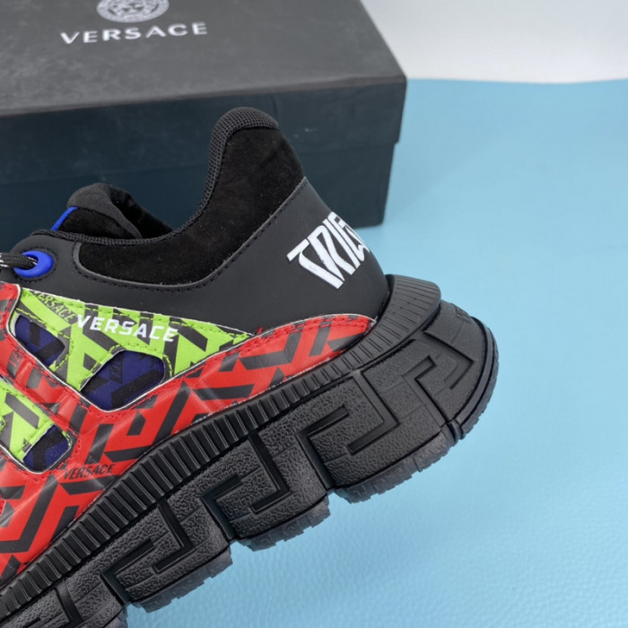 VERS SNEAKERS