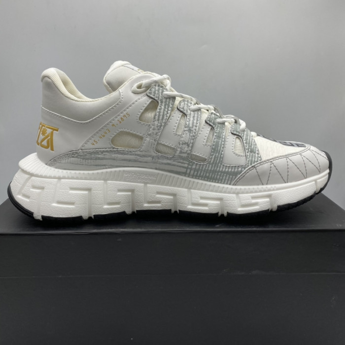 VERS SNEAKERS