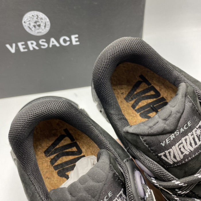 VERS SNEAKERS