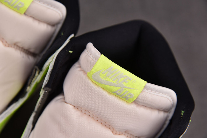 Air Jordan 1 High OG "Visionaire" 555088-702