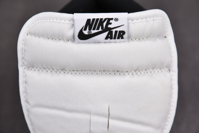 Air Jordan 1 Retro Black White (2014) 555088-010