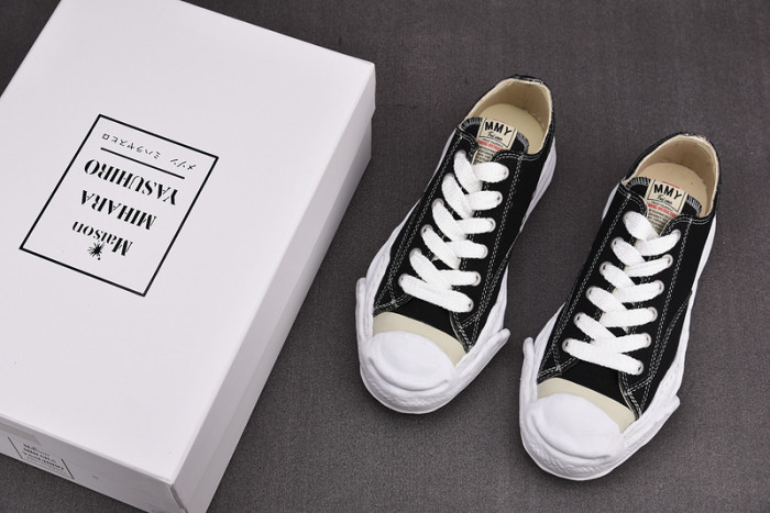 MAISON MIHARA YASUHIRO SNEAKER