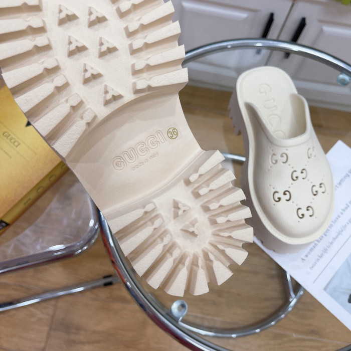 Gu66 SLIPPERS