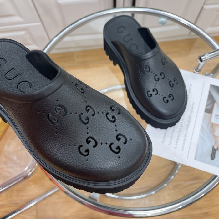 Gu66 SLIPPERS