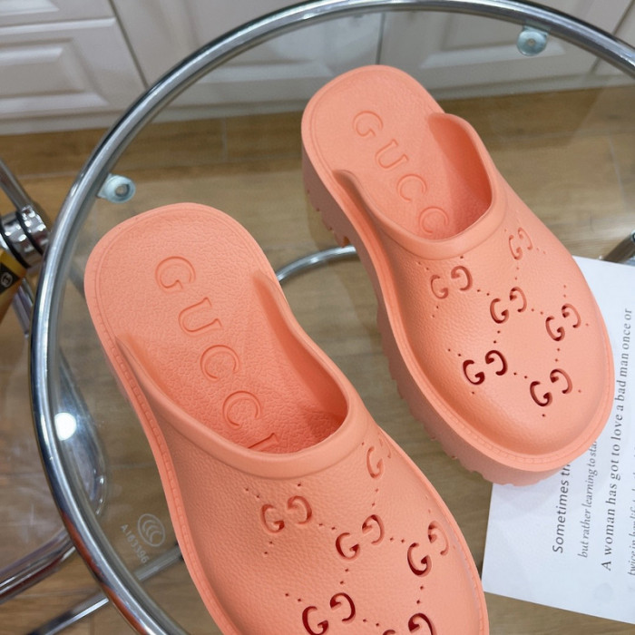 Gu66 SLIPPERS