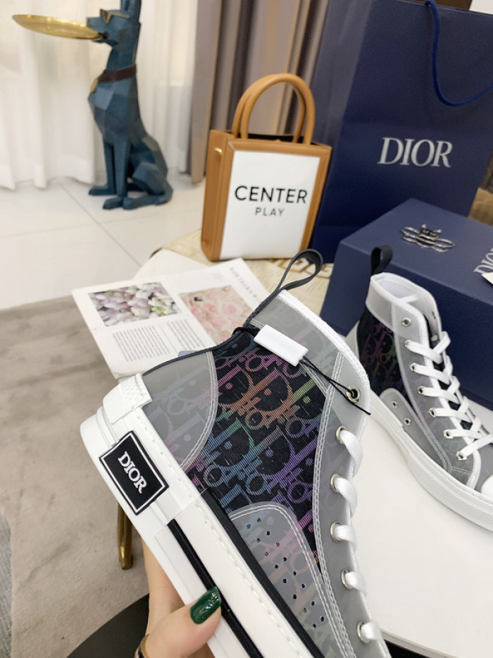 D10R B23 Oblique High Top Sneaker