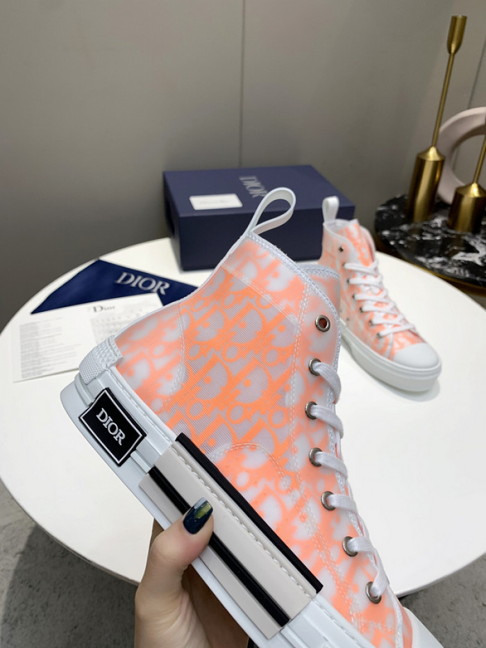 D10R B23 Oblique High Top Sneaker