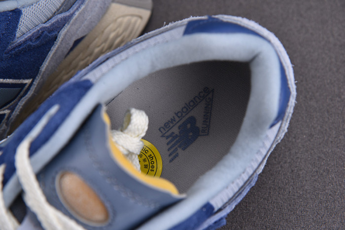 N3W BLANCE SNEAKER