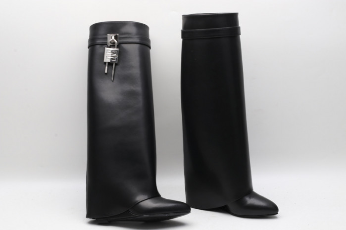 G1VENCHY BOOTS