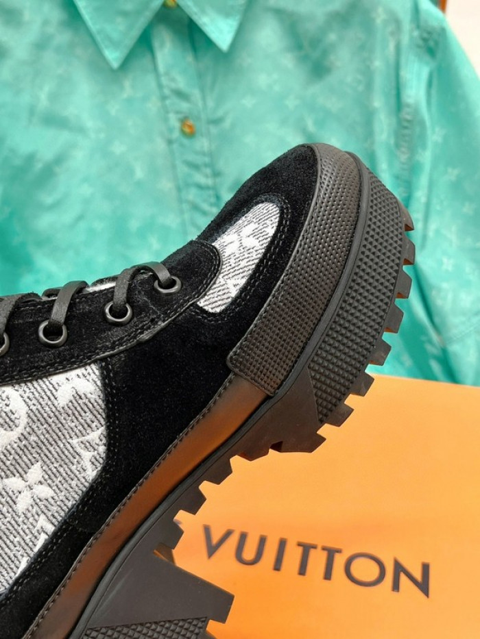 lou1su1tt Boots