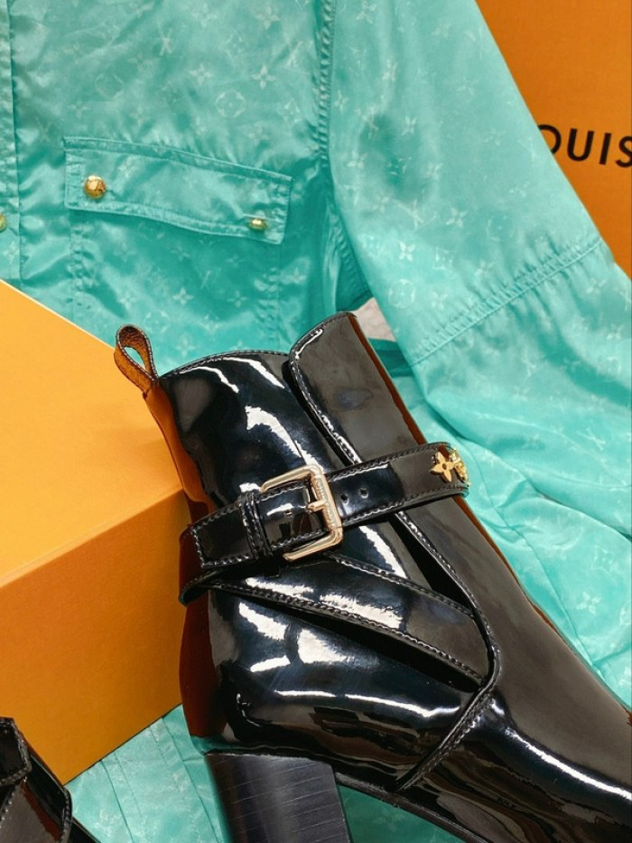 lou1su1tt Boots