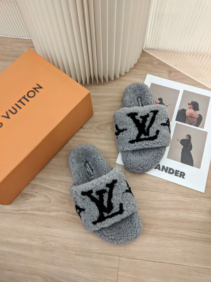 Lou1su1tt slides