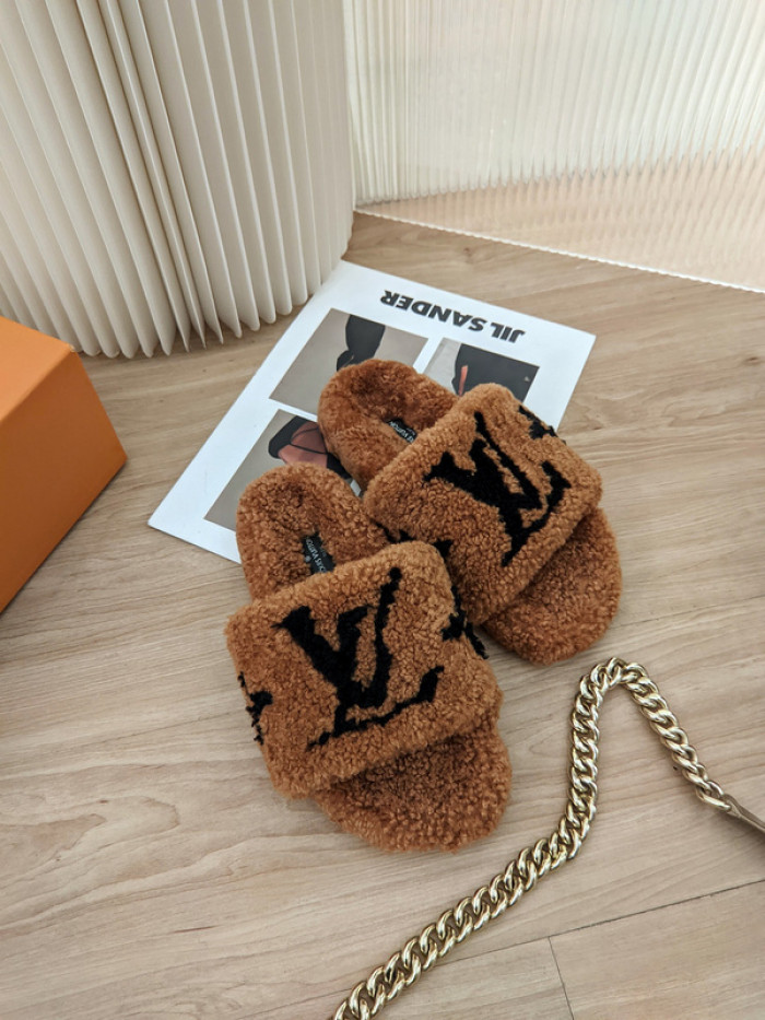 Lou1su1tt slides